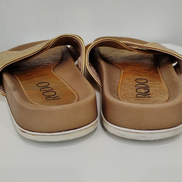 GOLD LEATHER RODO SLIDES - Picture 4 of 10